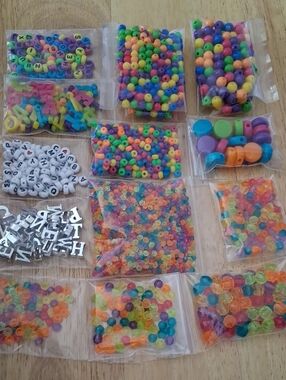 NWOT Bead Bundle TT103